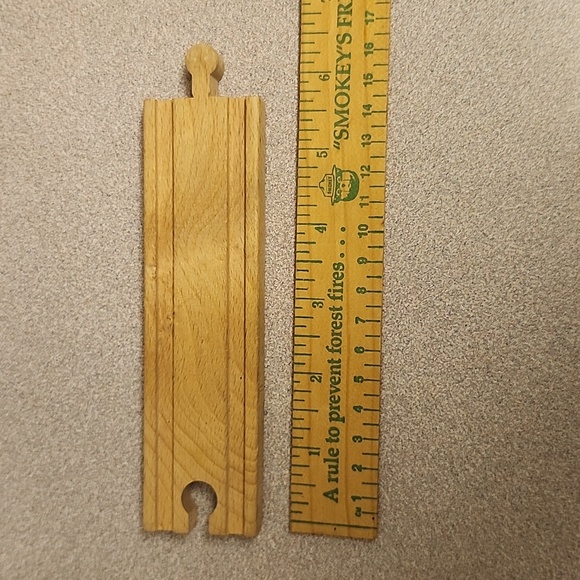 Brio Wooden Train Tracks - Picture 6 of 6